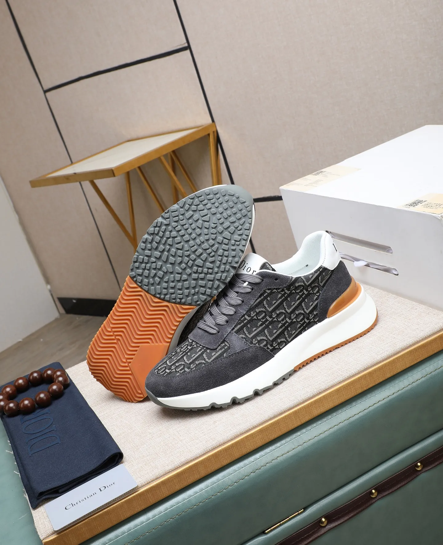 Men's men's shoes💰460 🌹🌹[Dior] latest model🙈original replica! 👟👟👟You can go to the top-notch workmanship. The upper is made of Italian 🇮🇹imported cowhide. The mesh lining is suitable for travel. The original replica outsole makes it suitable for all kinds of travel, showing low-key luxury. Let quality speak for itself. Color: Size: 38-44